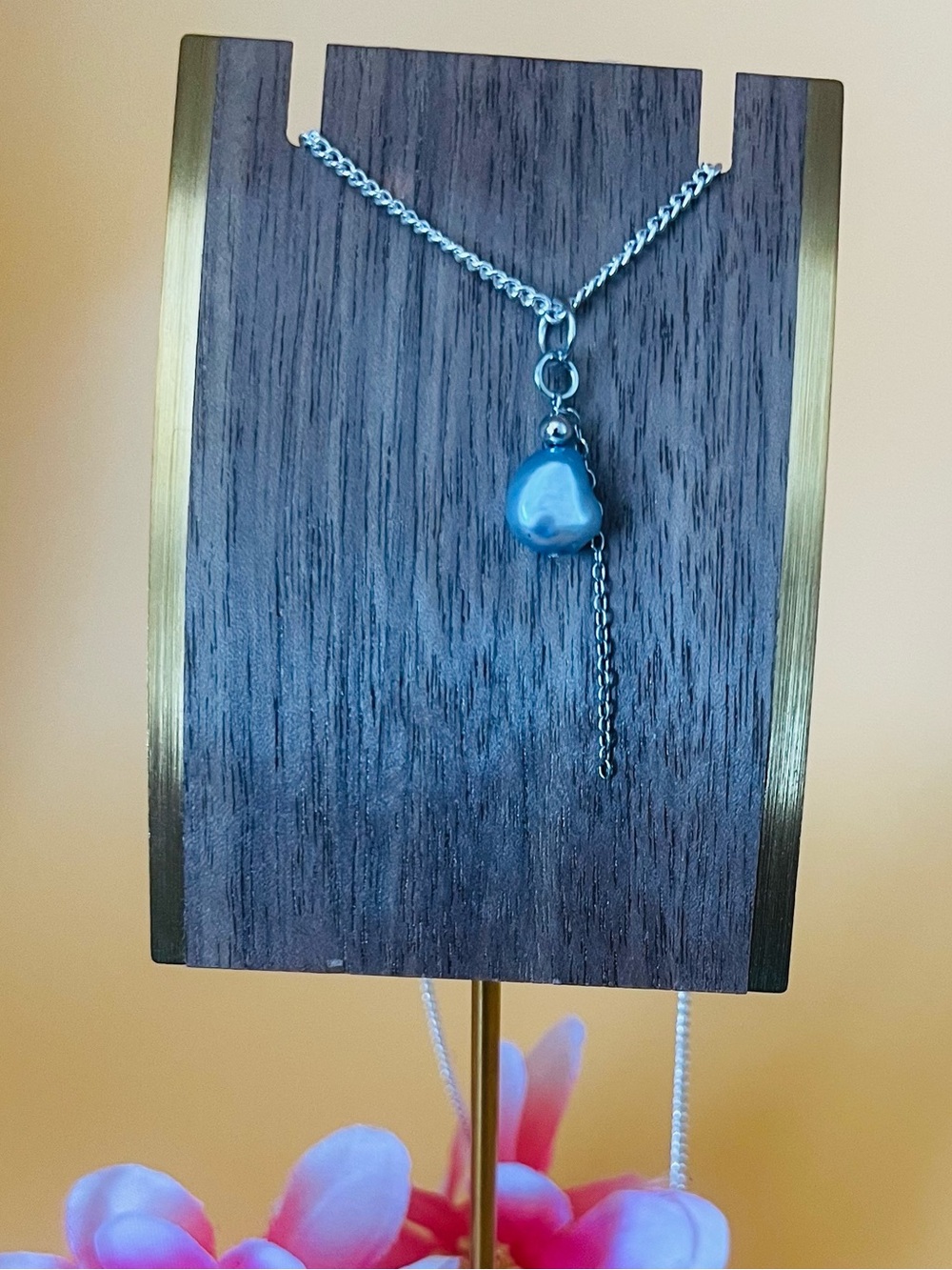 Silver plated Chain Necklace with Grey Pearl Pendant